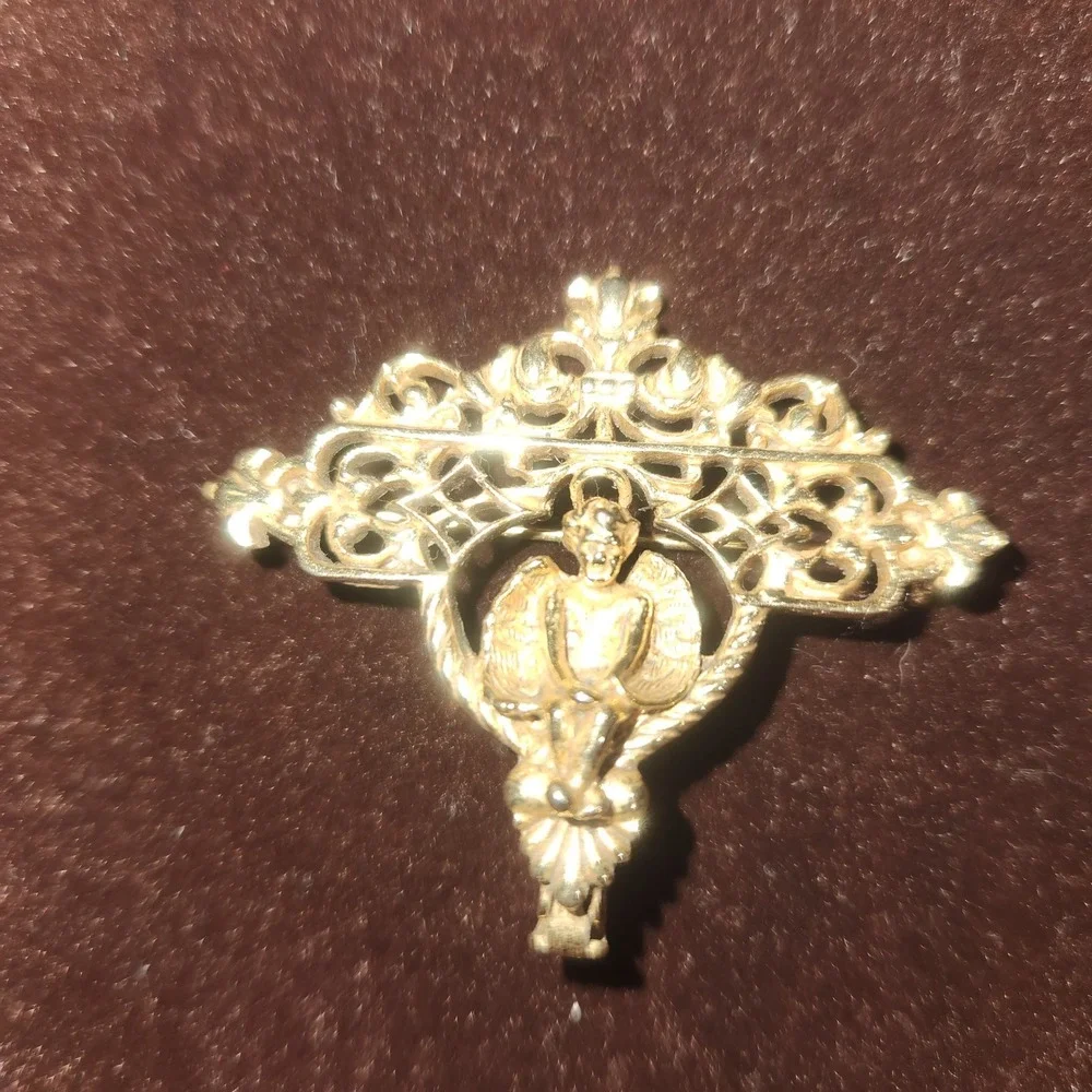 Vintage Gold Tone‎ Cherub Angel Filigree Brooch Pendant Enhancer Ornate Pin